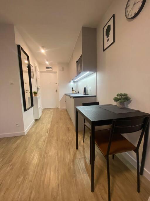 New Apartment With Magnificent View Varsavia Esterno foto